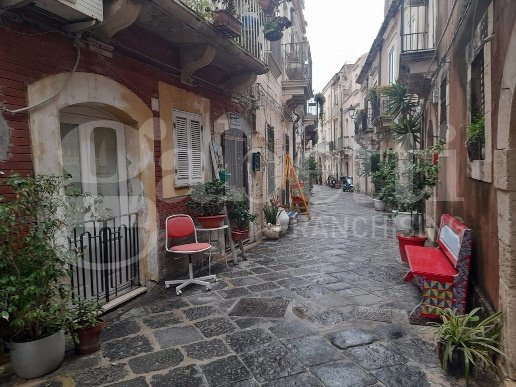 appartamento in affitto a Siracusa in zona Isola Ortigia