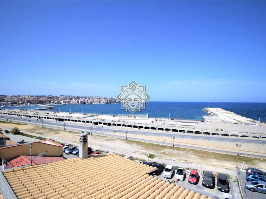 appartamento in affitto a Siracusa in zona Isola Ortigia