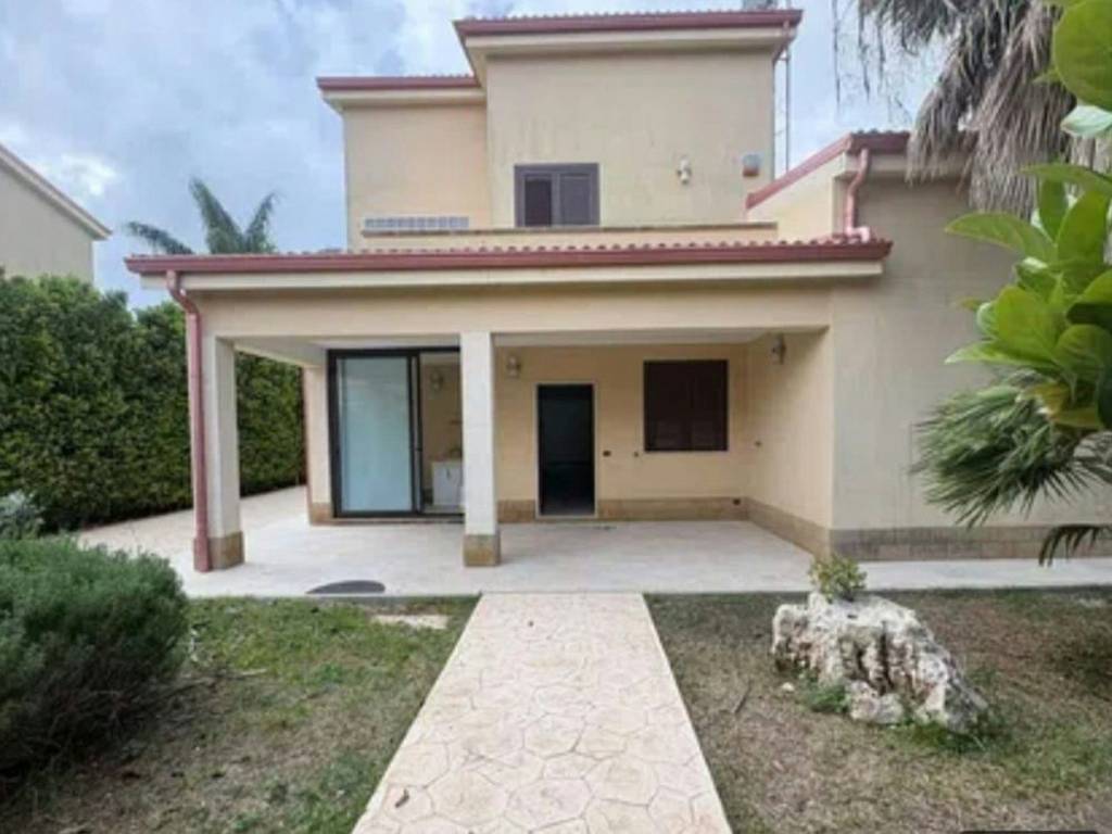 casa indipendente in affitto a Siracusa in zona Epipoli
