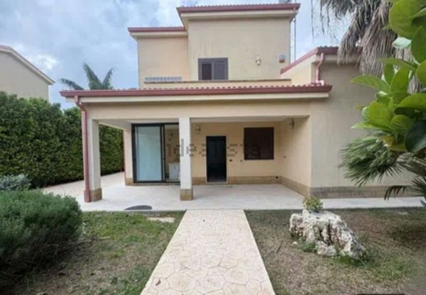 casa indipendente in affitto a Siracusa in zona Epipoli