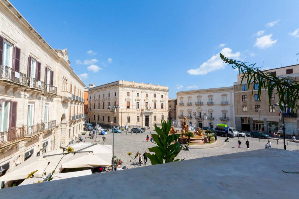 appartamento in affitto a Siracusa in zona Isola Ortigia