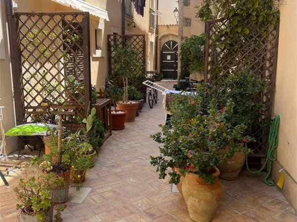 appartamento in affitto a Siracusa in zona Isola Ortigia