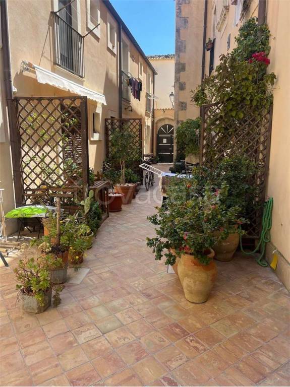 appartamento in affitto a Siracusa in zona Isola Ortigia