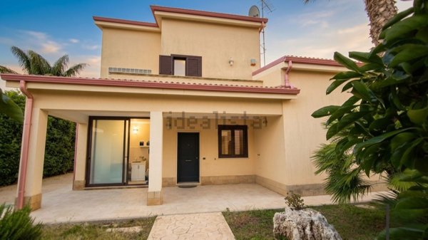 casa indipendente in affitto a Siracusa in zona Epipoli