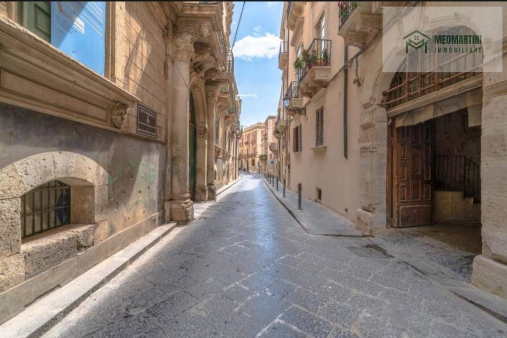 appartamento in affitto a Siracusa in zona Isola Ortigia