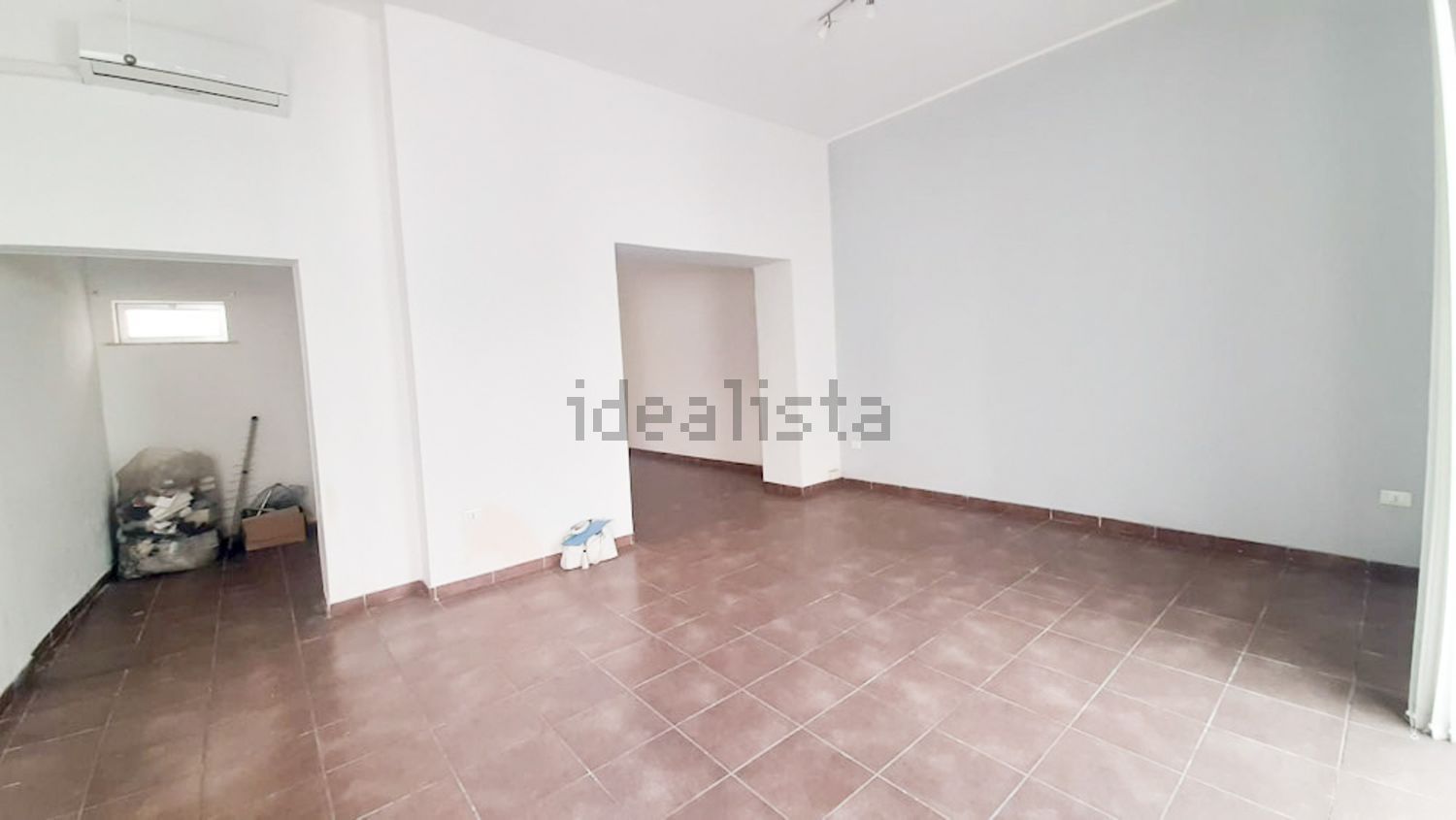locale commerciale in affitto a Siracusa in zona Borgata