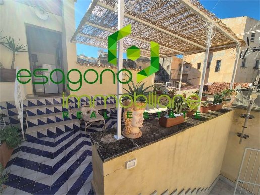 appartamento in affitto a Siracusa in zona Isola Ortigia