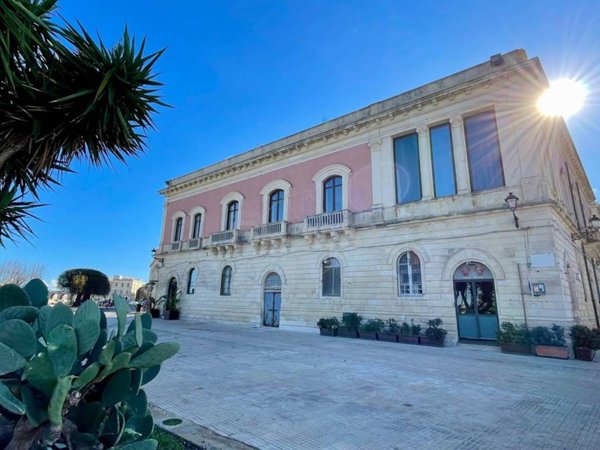 appartamento in affitto a Siracusa in zona Isola Ortigia