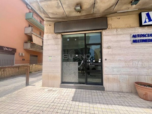 negozio in affitto a Siracusa