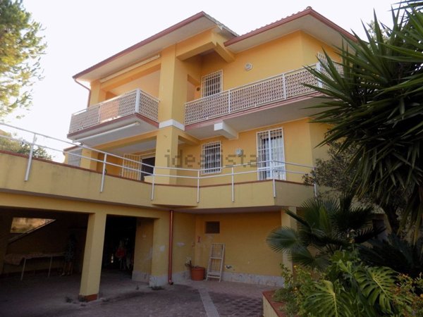appartamento in affitto a Siracusa in zona Fontane Bianche