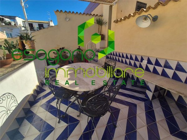 appartamento in affitto a Siracusa in zona Isola Ortigia
