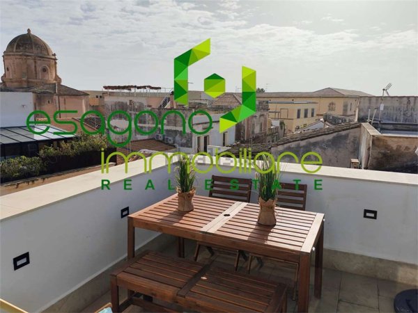 appartamento in affitto a Siracusa in zona Isola Ortigia