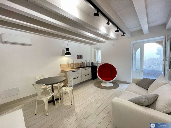 appartamento in affitto a Siracusa in zona Isola Ortigia