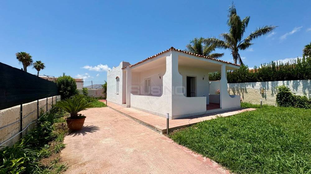 casa indipendente in affitto a Siracusa in zona Fontane Bianche