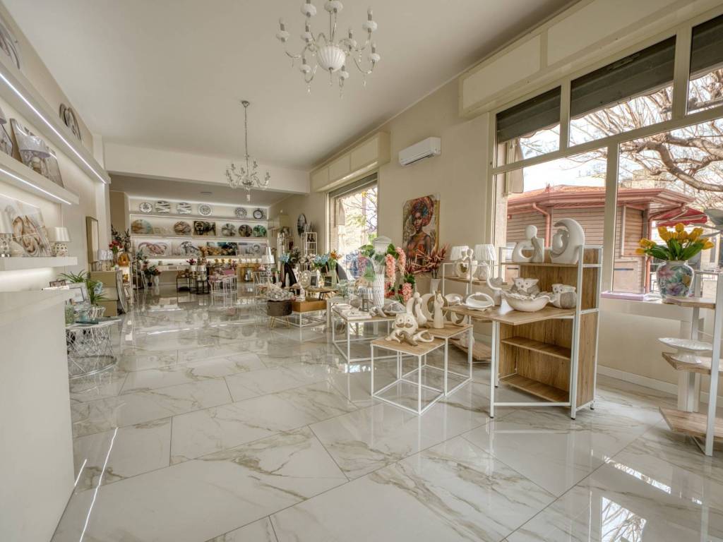 negozio in affitto a Siracusa in zona Cassibile