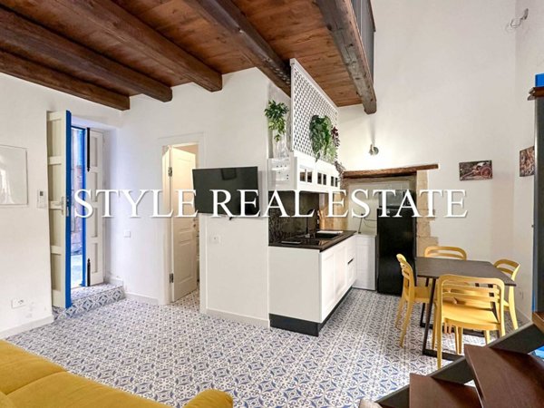 casa indipendente in affitto a Siracusa in zona Isola Ortigia
