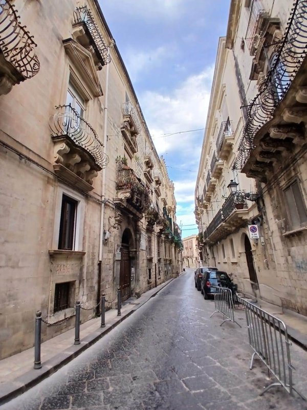 appartamento in affitto a Siracusa in zona Isola Ortigia