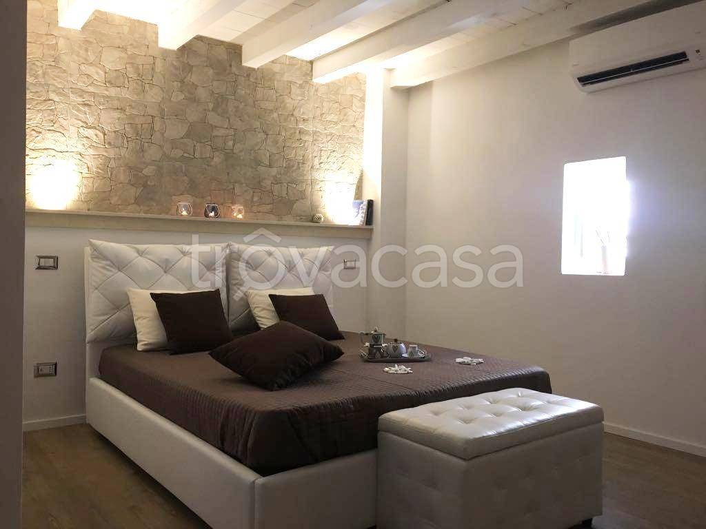 appartamento in affitto a Siracusa in zona Isola Ortigia