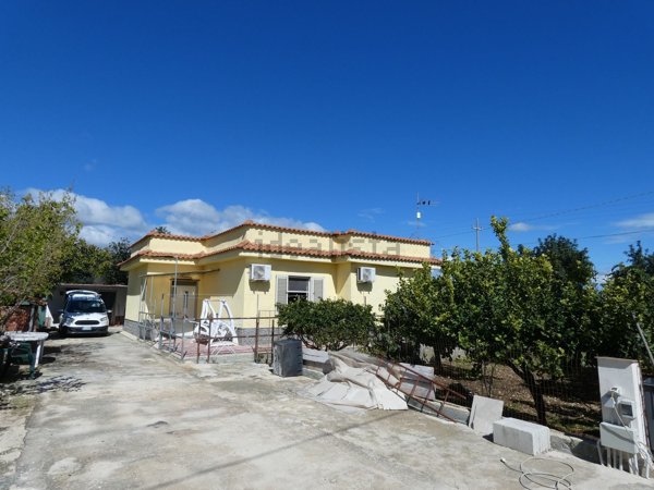 casa indipendente in affitto a Priolo Gargallo