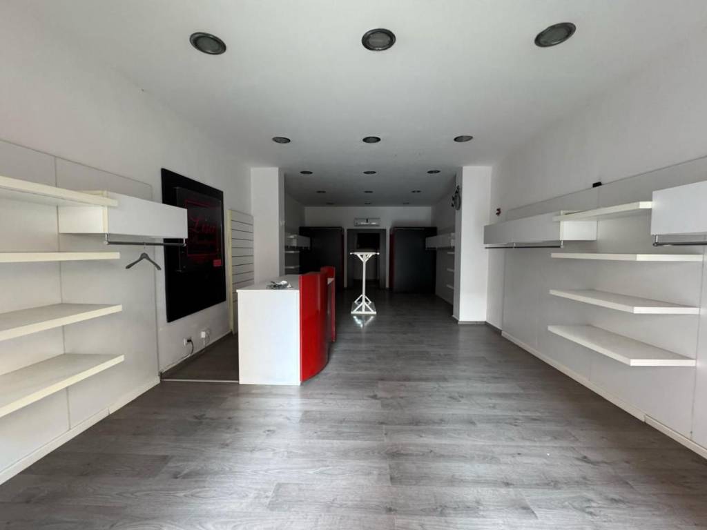 locale commerciale in affitto ad Alghero