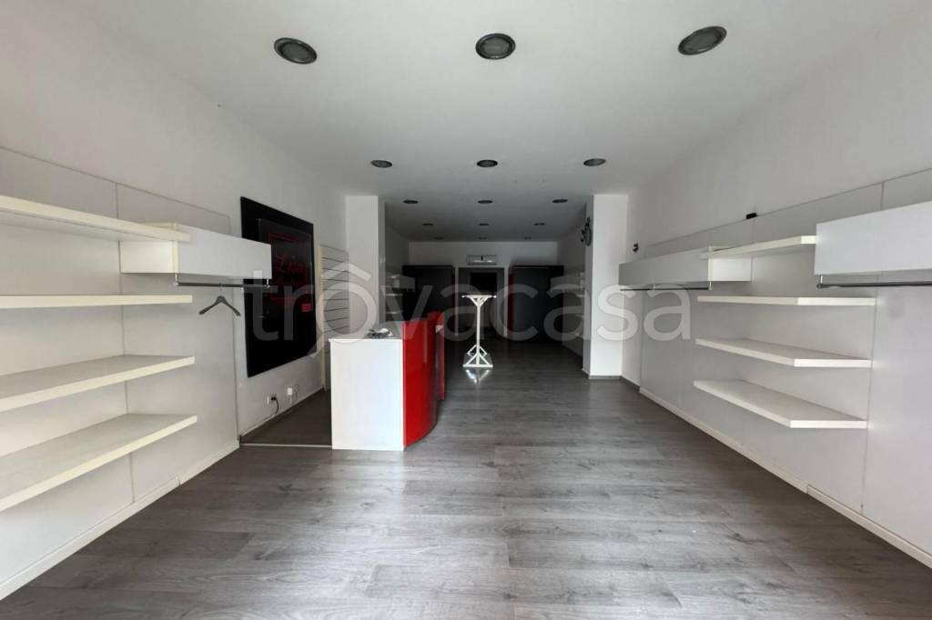 negozio in affitto ad Alghero in zona Centro Storico