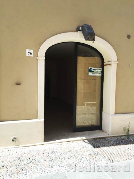 negozio in affitto ad Alghero in zona Centro Storico