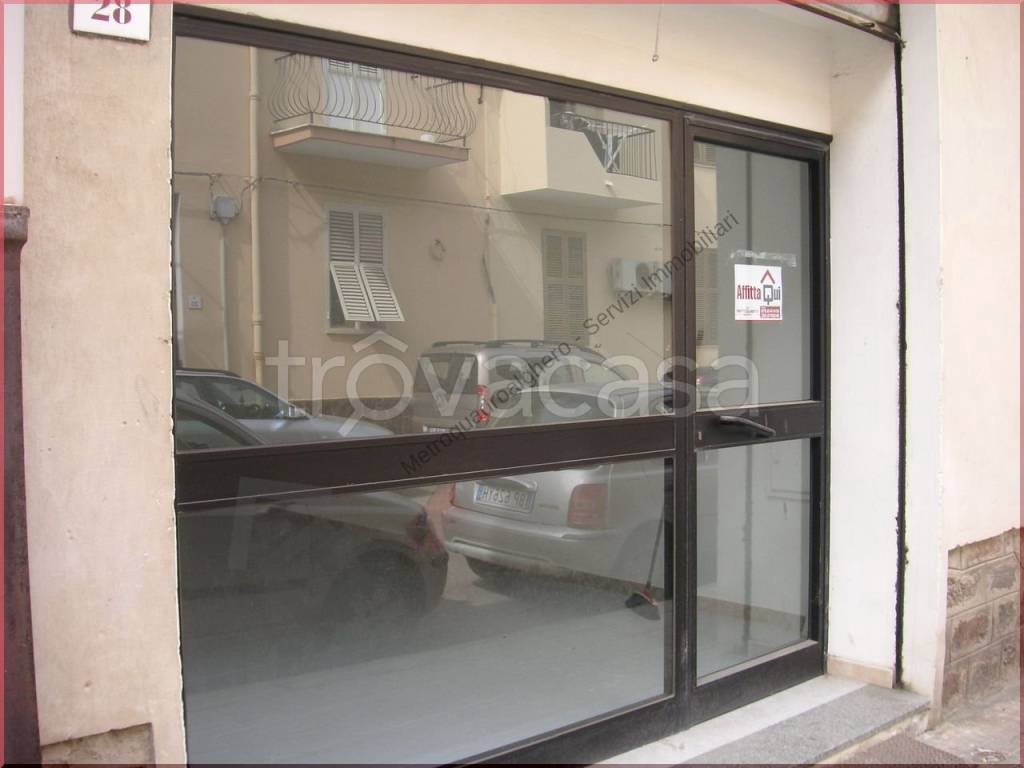 locale commerciale in affitto ad Alghero in zona Pivarada