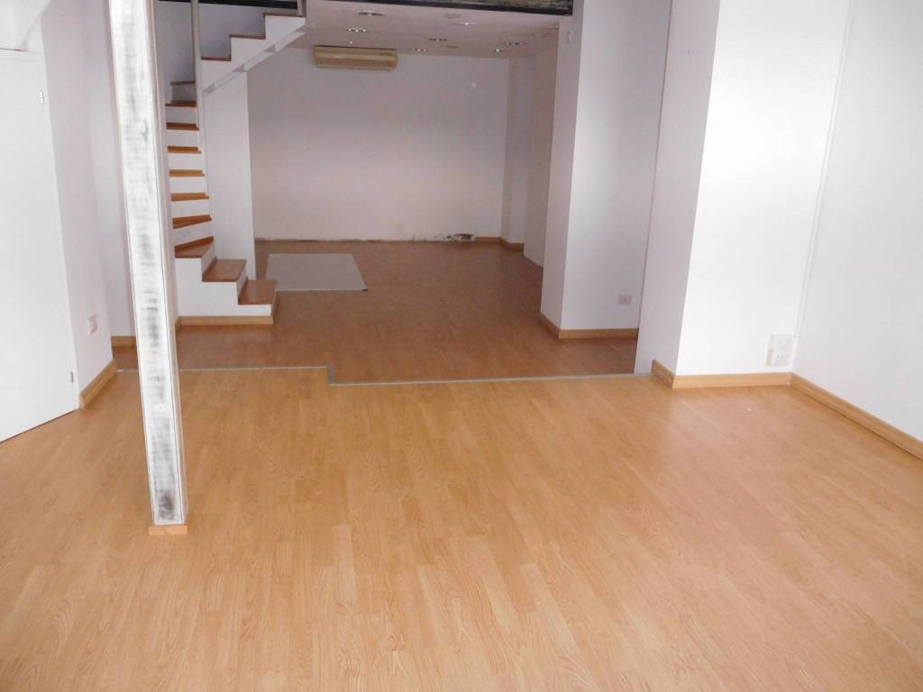 negozio in affitto ad Alghero in zona Centro Storico