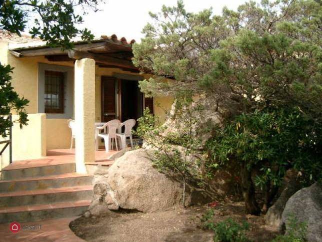 casa indipendente in affitto ad Arzachena in zona Baja Sardinia