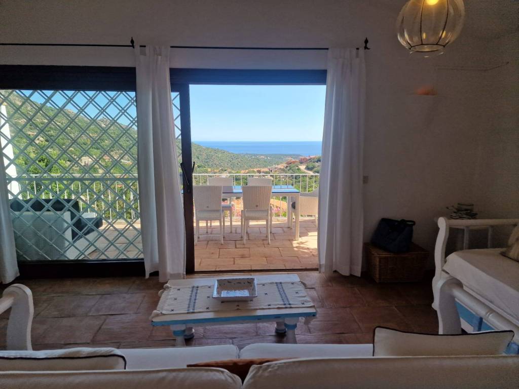casa indipendente in affitto ad Arzachena in zona Pantogia
