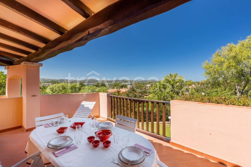 casa indipendente in affitto ad Arzachena in zona Baja Sardinia
