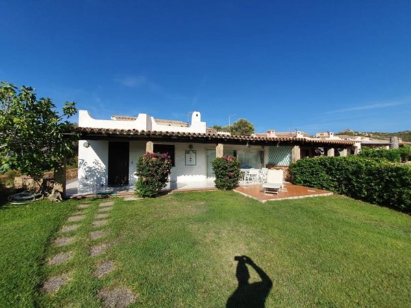 casa indipendente in affitto ad Arzachena in zona Baja Sardinia