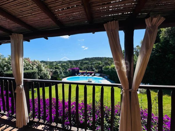 casa indipendente in affitto ad Arzachena in zona Romazzino