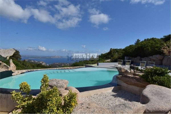 casa indipendente in affitto ad Arzachena