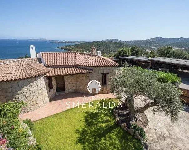 casa indipendente in affitto ad Arzachena in zona Cannigione