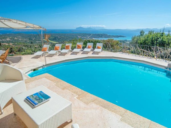 casa indipendente in affitto ad Arzachena in zona Porto Cervo