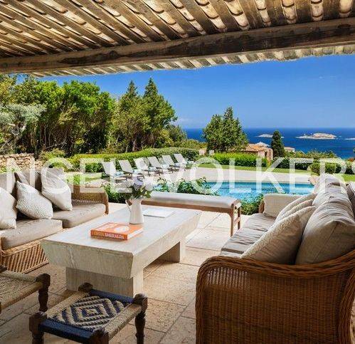 casa indipendente in affitto ad Arzachena in zona Porto Cervo