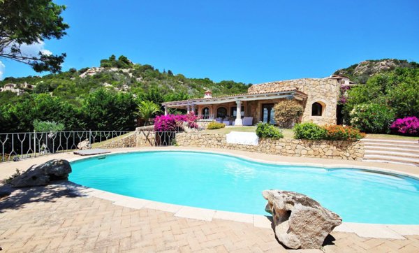 casa indipendente in affitto ad Arzachena in zona Porto Cervo