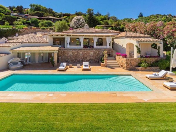 casa indipendente in affitto ad Arzachena in zona Porto Cervo
