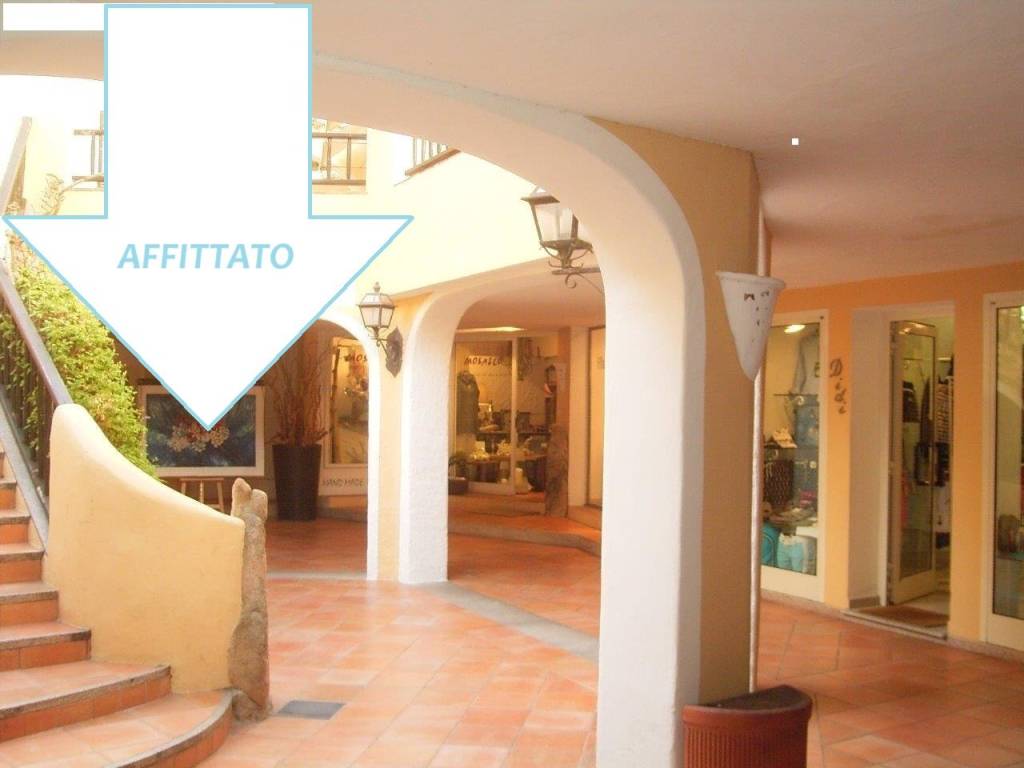 negozio in affitto ad Arzachena in zona Porto Cervo