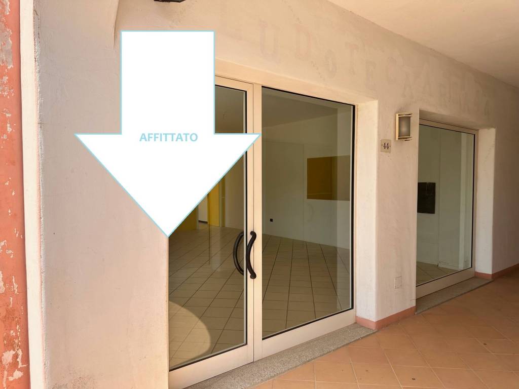negozio in affitto ad Arzachena in zona Porto Cervo