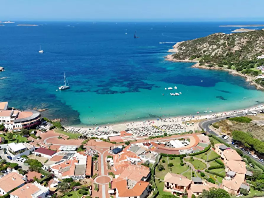 negozio in affitto ad Arzachena in zona Baja Sardinia