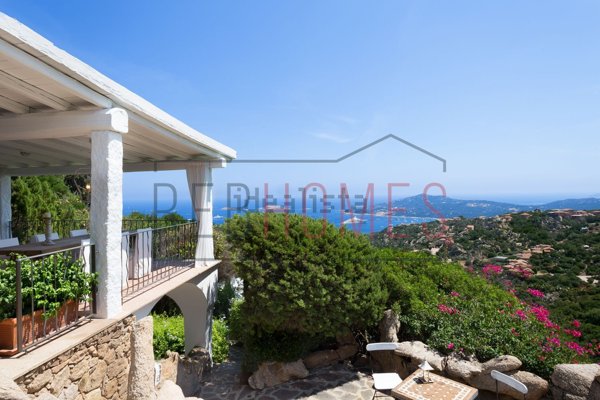 casa indipendente in affitto ad Arzachena in zona Pantogia