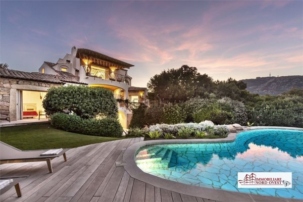 casa indipendente in affitto ad Arzachena in zona Abbiadori