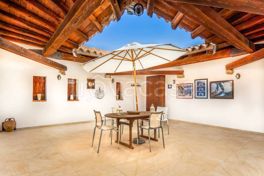 casa indipendente in affitto ad Arzachena in zona Baja Sardinia