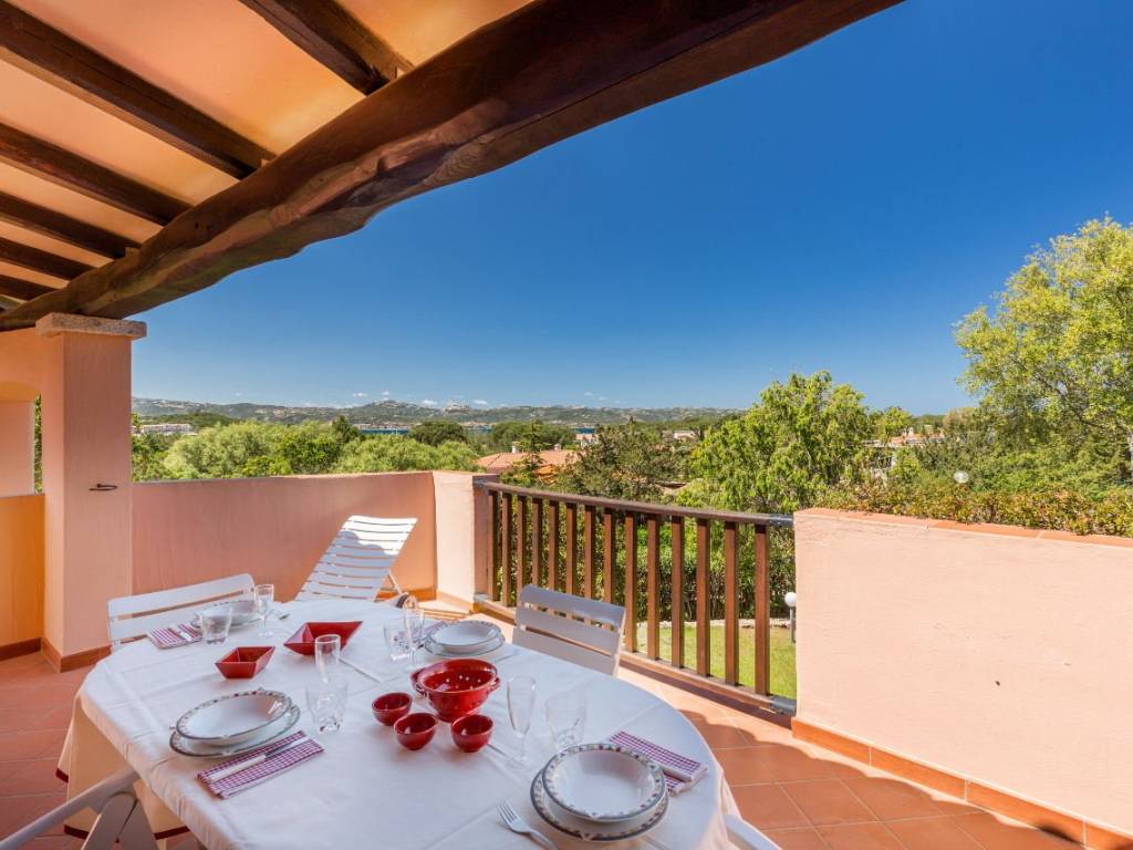 casa indipendente in affitto ad Arzachena in zona Baja Sardinia