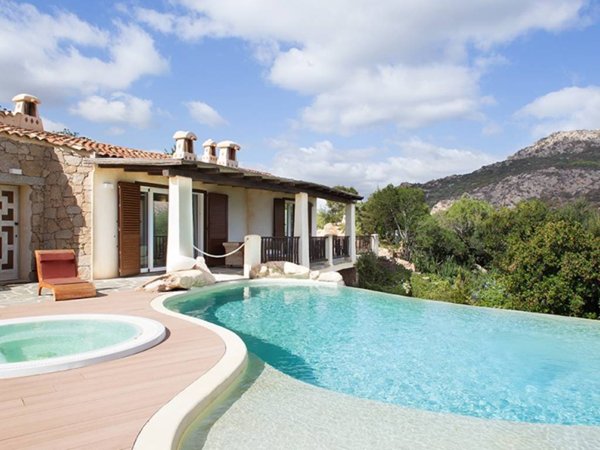 casa indipendente in affitto ad Arzachena in zona Porto Cervo