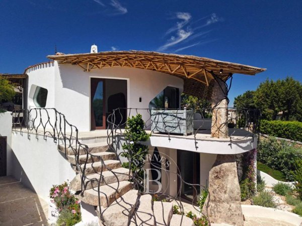 casa indipendente in affitto ad Arzachena in zona Baja Sardinia