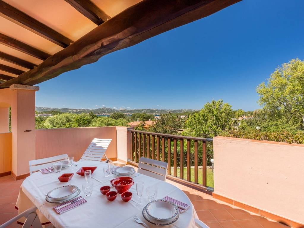 casa indipendente in affitto ad Arzachena in zona Baja Sardinia
