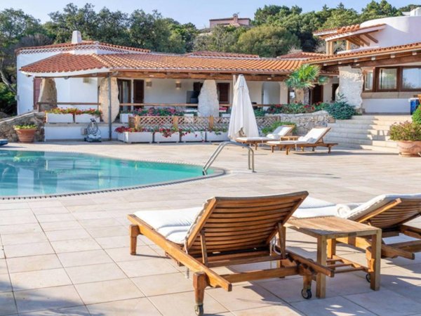 casa indipendente in affitto ad Arzachena in zona Pantogia